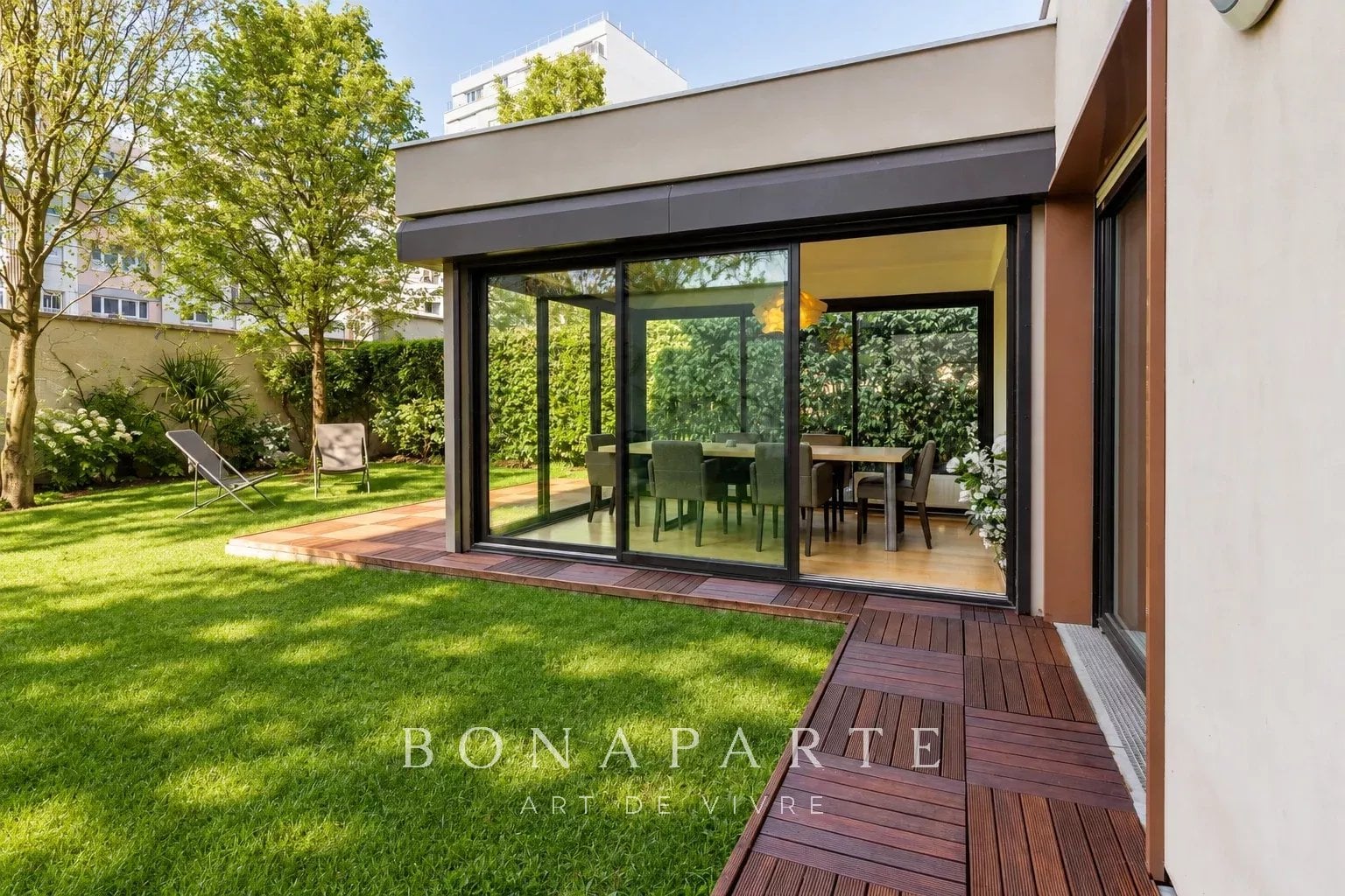 BOULOGNE-BILLANCOURT - DUPLEX AVEC JARDIN PRIVATIF